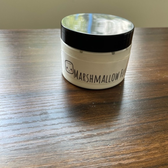 Marshmallow Fluff Slime - Picture 5 of 6